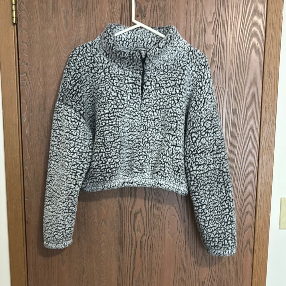 SHEIN Gray Textured Sweater